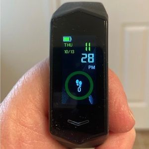 Kore 2.0 Fitness Tracker For Steps Calories Sleep Silicone Band Vitals